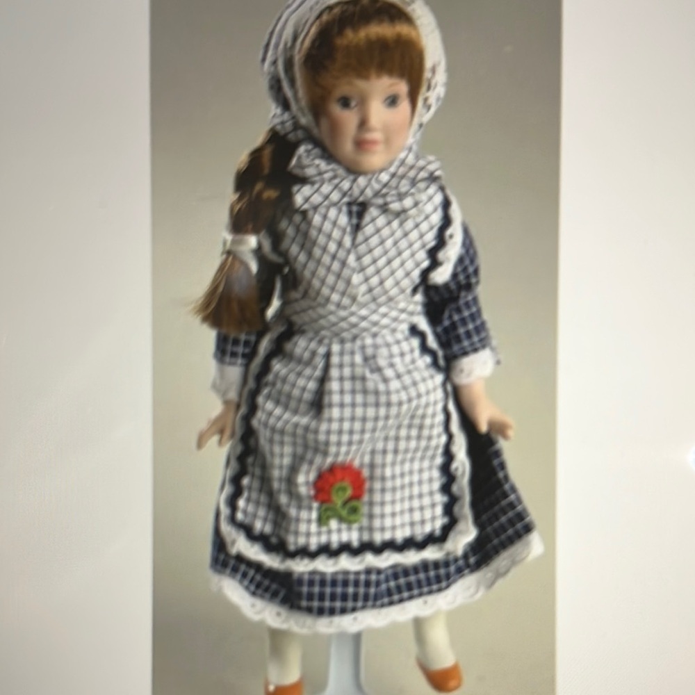 Danbury Mint Dolls of the World-Denmark